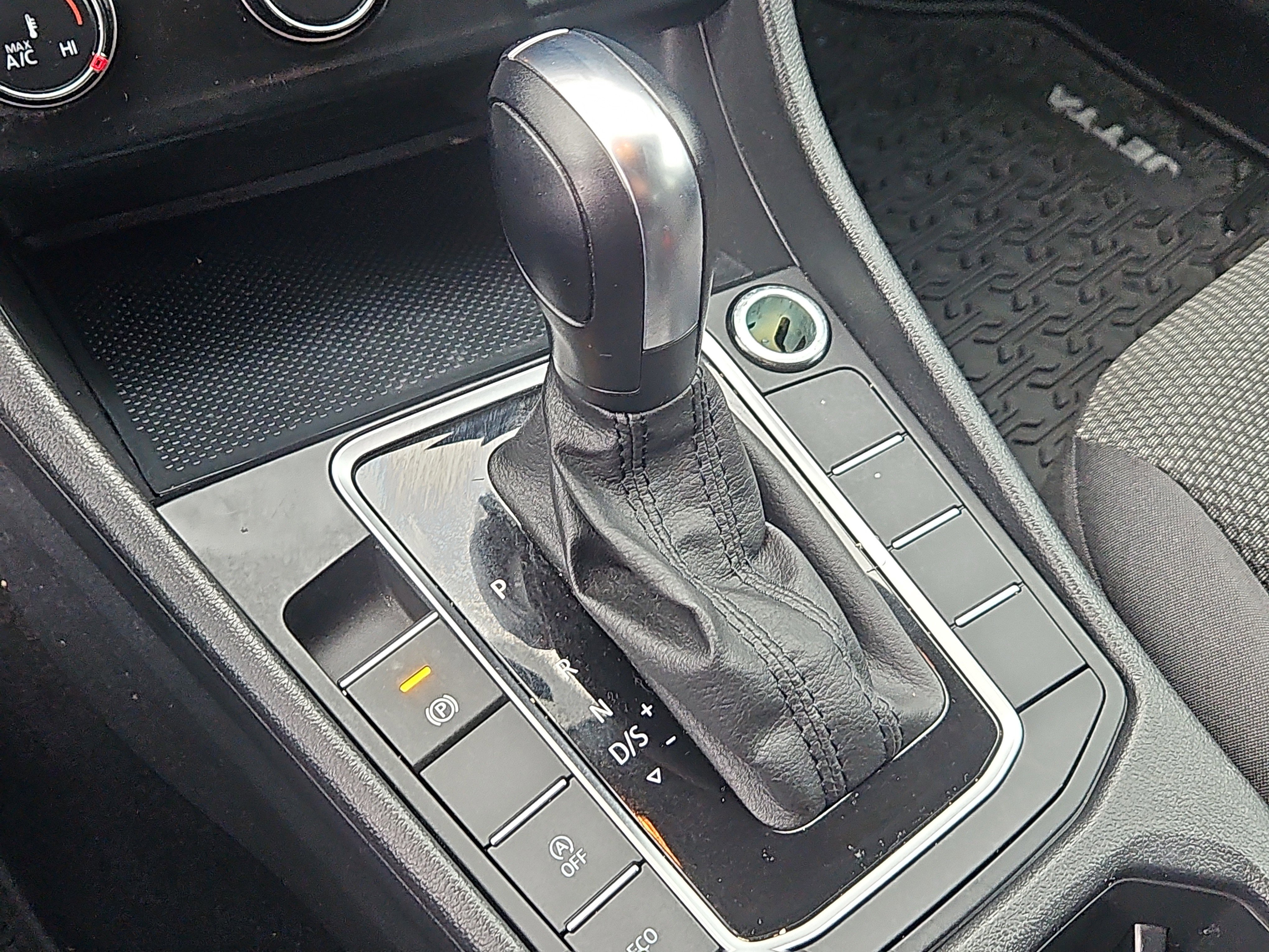 Used 2019 Volkswagen Jetta S image 15