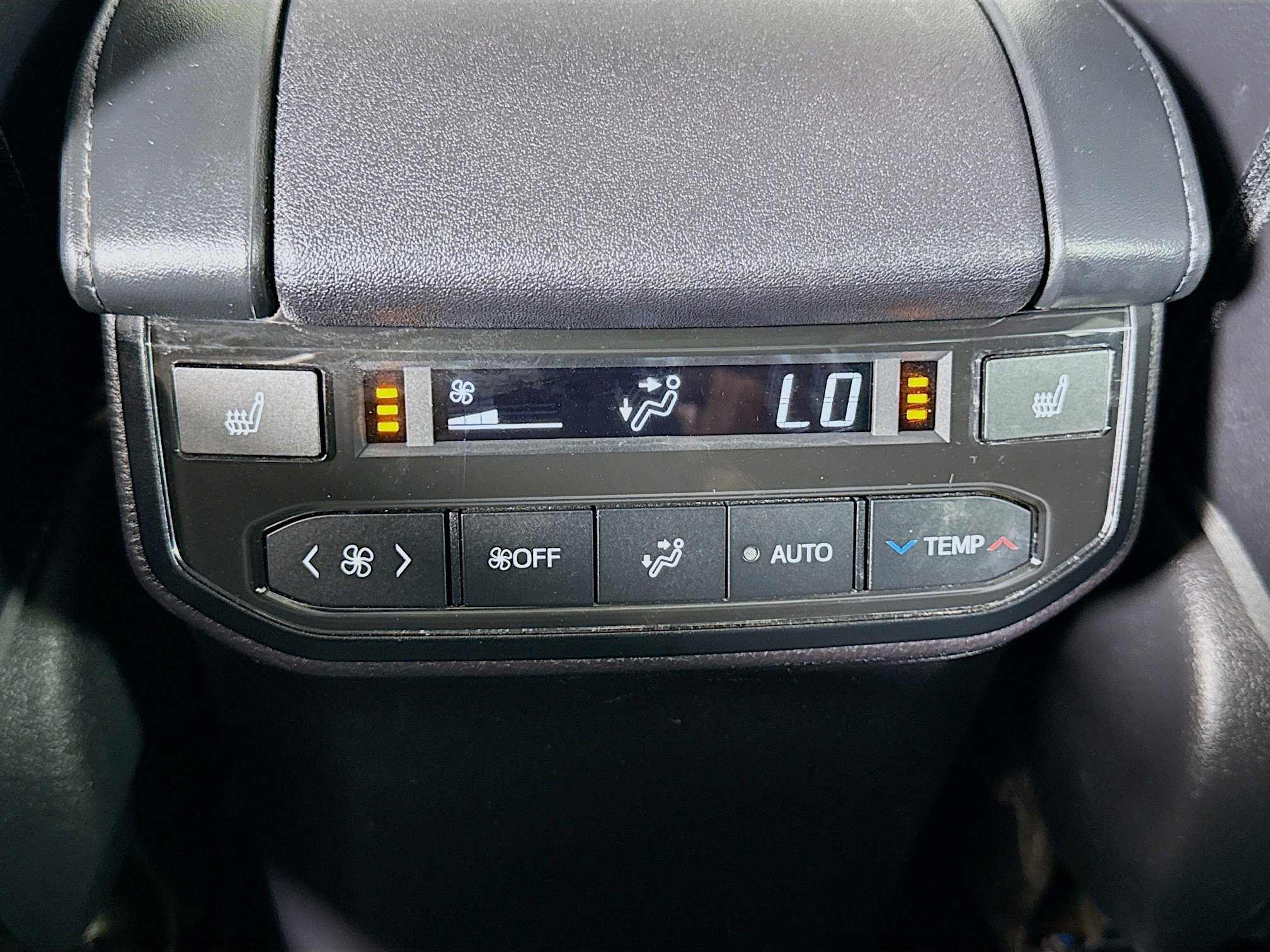 Used 2023 Toyota Highlander Platinum AWD/4WD image 24