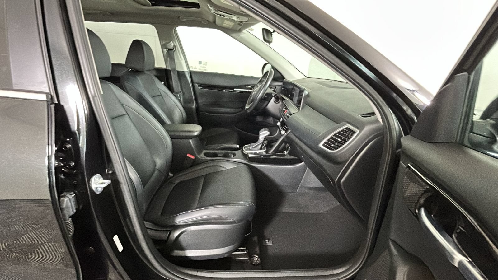 Used 2024 Kia Seltos EX AWD/4WD image 35