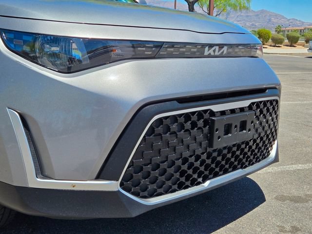 Used 2024 Kia Soul LX w/ Option Group 015 FWD image 2