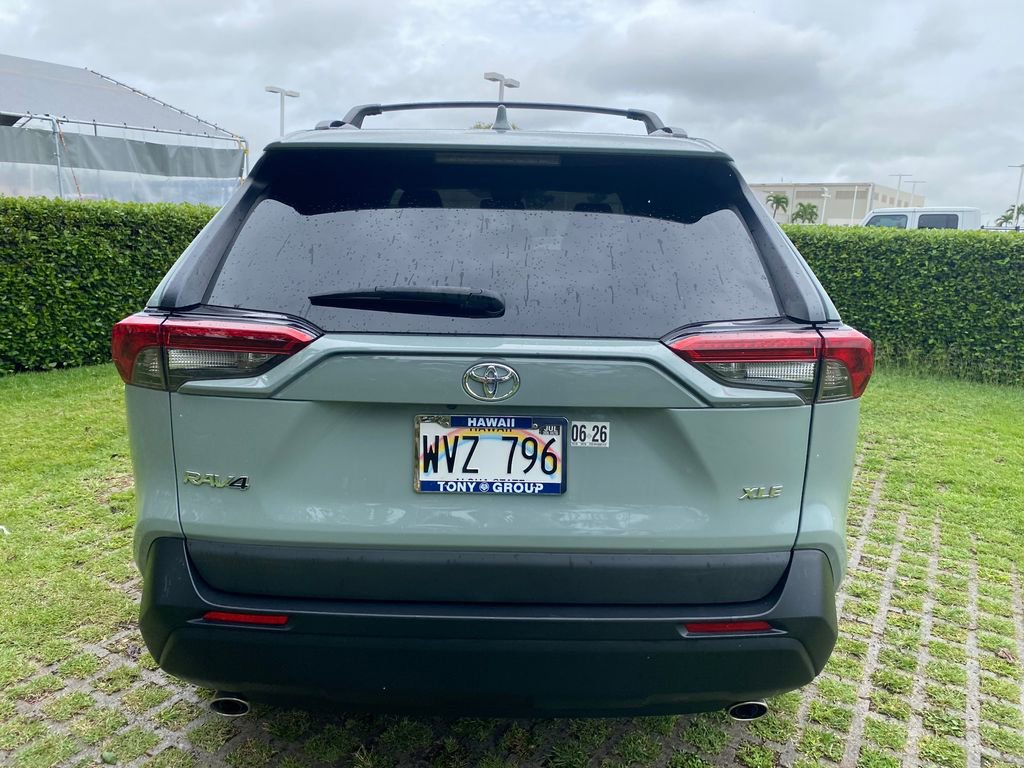 Used 2022 Toyota RAV4 XLE Premium FWD image 6