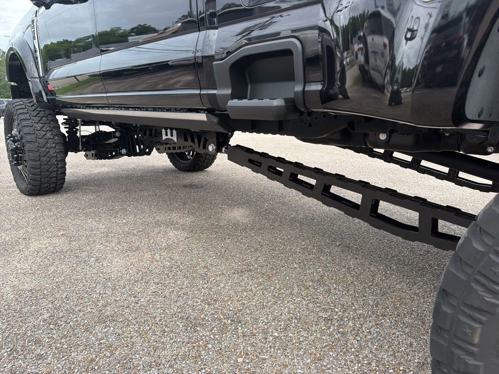 Used 2024 Ford F450 Platinum w/ FX4 Off-Road Package AWD/4WD image 21