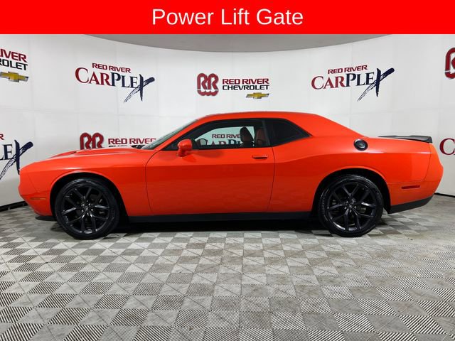 Used 2023 Dodge Challenger SXT w/ Blacktop Package image 4