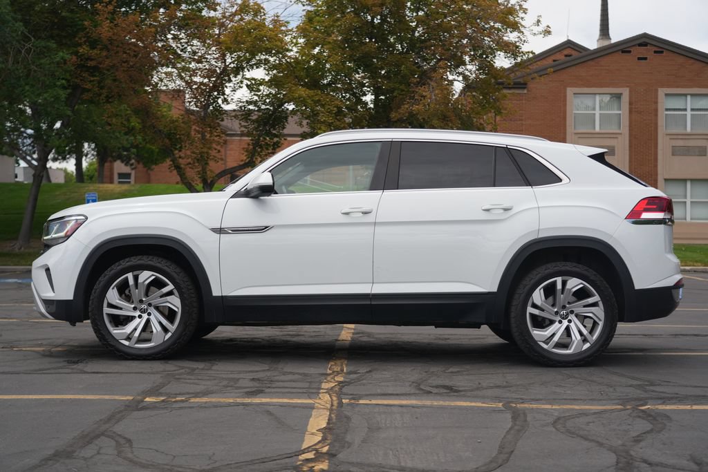 Used 2020 Volkswagen Atlas Cross Sport SEL AWD/4WD image 2