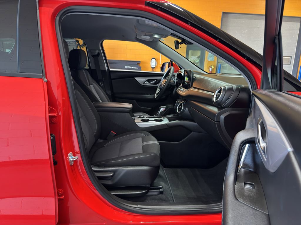 Used 2025 Chevrolet Blazer LT image 19