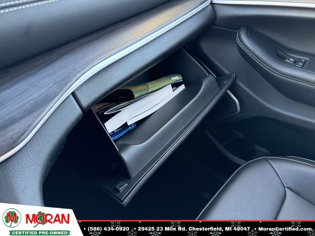 Used 2023 Jeep Grand Cherokee Limited image 23