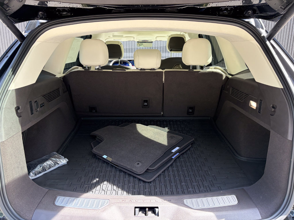 New 2026 Lincoln Nautilus Black Label AWD/4WD image 23