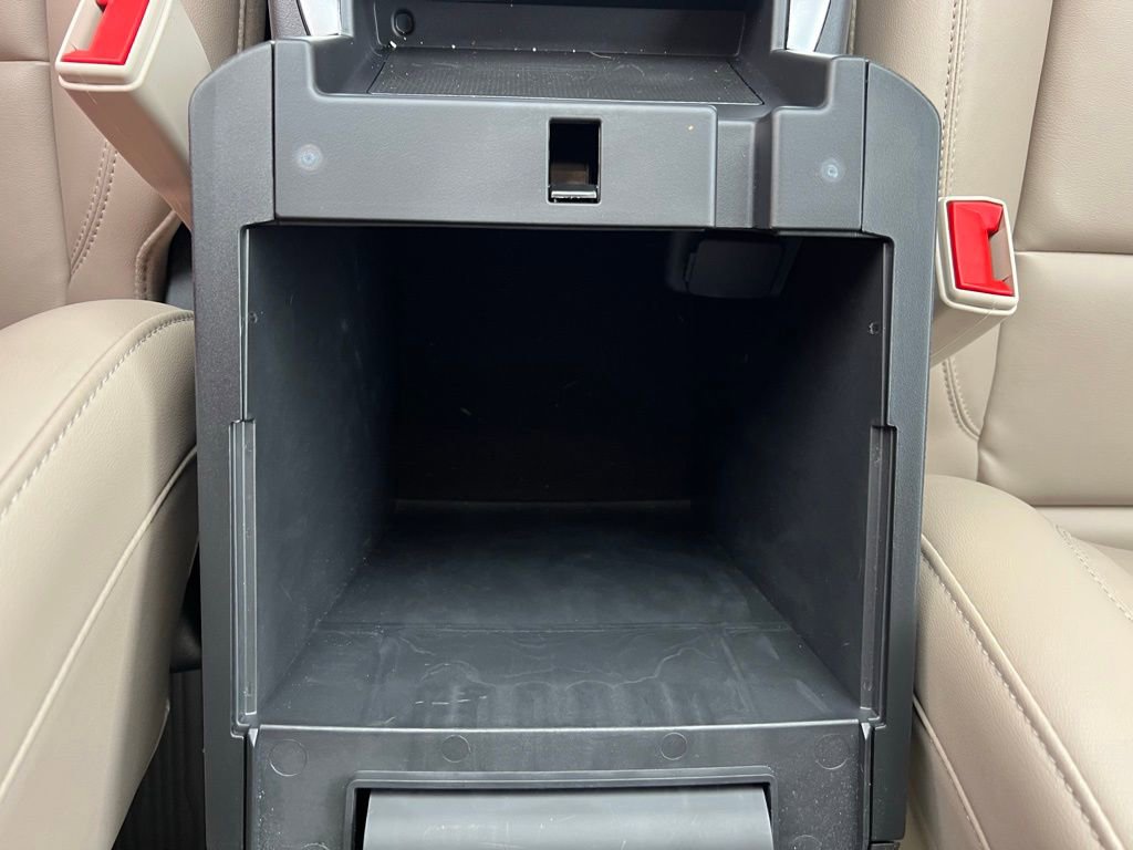 Used 2023 Ford Explorer XLT w/ Equipment Group 202A image 33