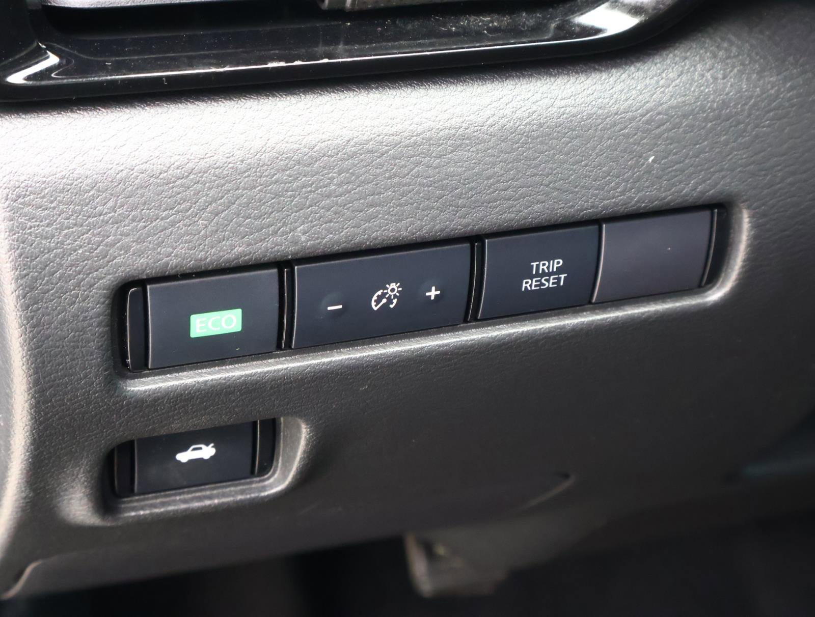 Used 2020 Nissan Sentra S FWD image 21