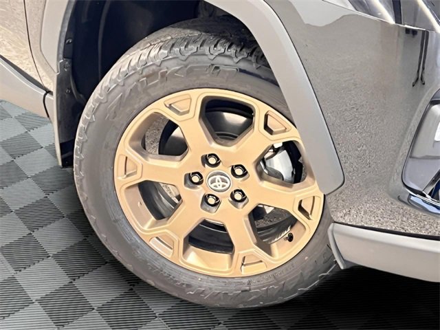 Used 2024 Toyota RAV4 LE image 28