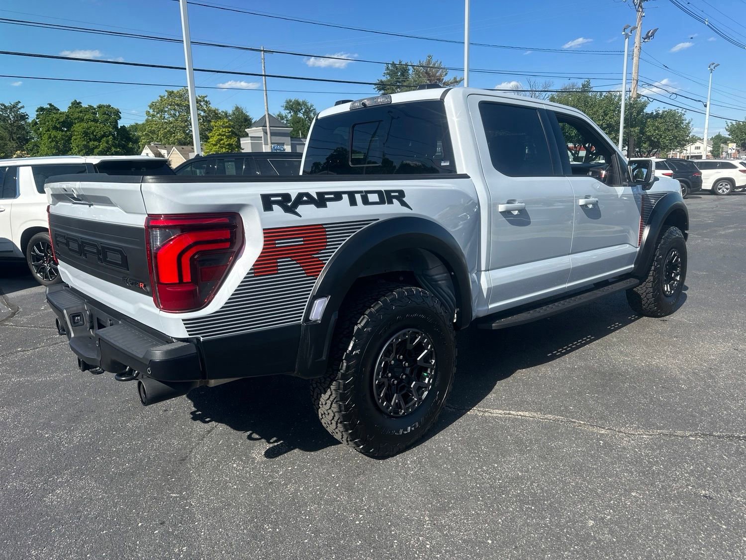 Used 2025 Ford F150 Raptor w/ Equipment Group 803A Raptor R AWD/4WD image 13