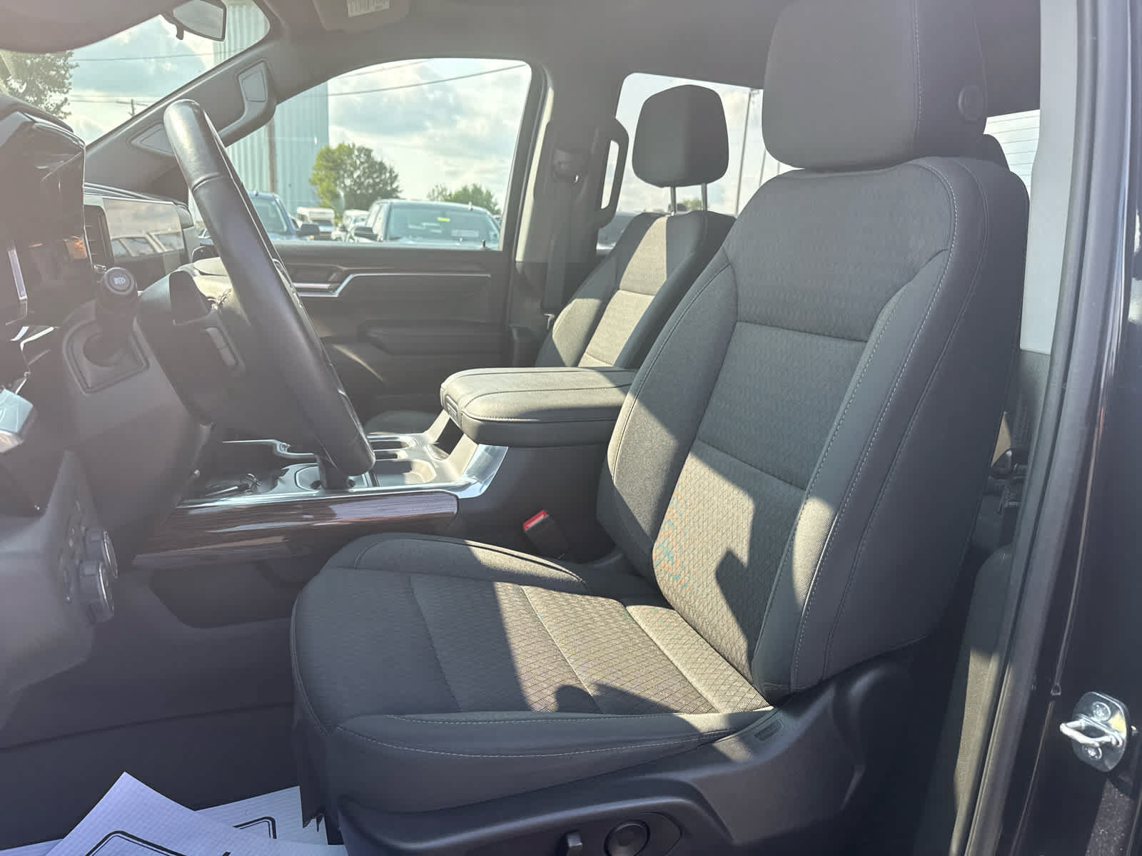 Certified 2023 Chevrolet Silverado 1500 LT AWD/4WD image 10