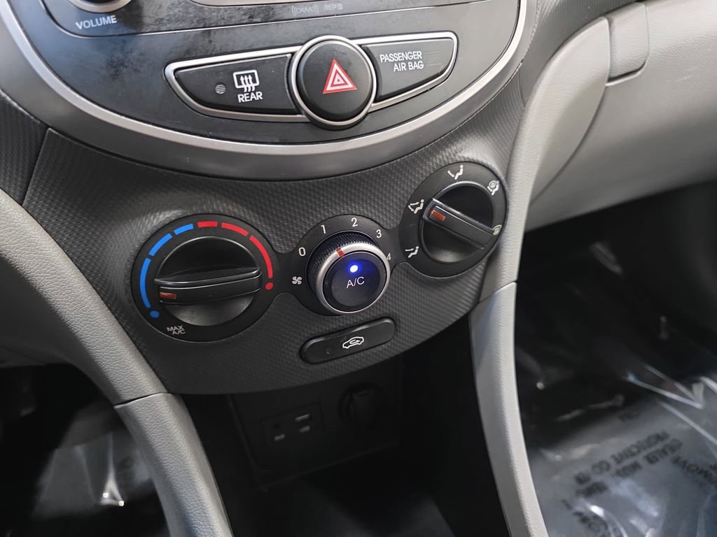 Used 2017 Hyundai Accent SE image 23