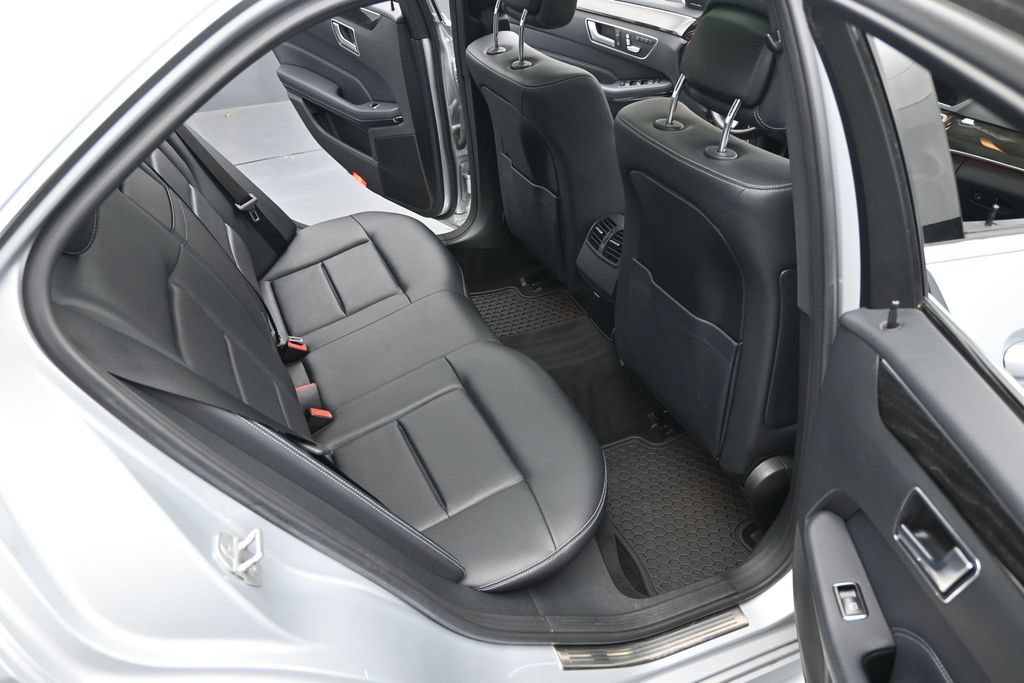 Used 2014 Mercedes-Benz E 250 BlueTEC Sedan image 19
