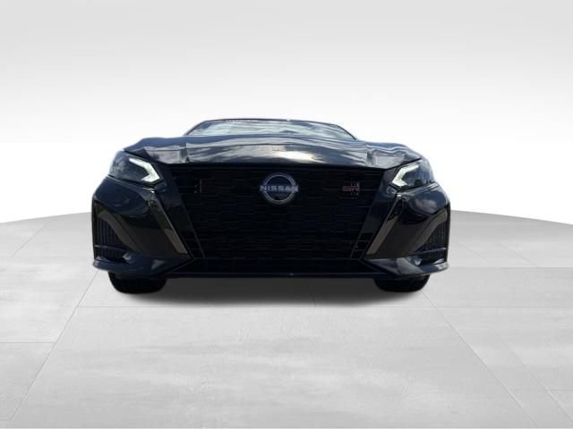 Used 2023 Nissan Altima 2.5 SR AWD/4WD image 4