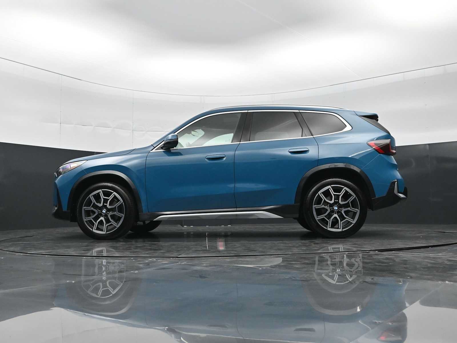 Used 2025 BMW X1 xDrive28i w/ Technology Package AWD/4WD image 32