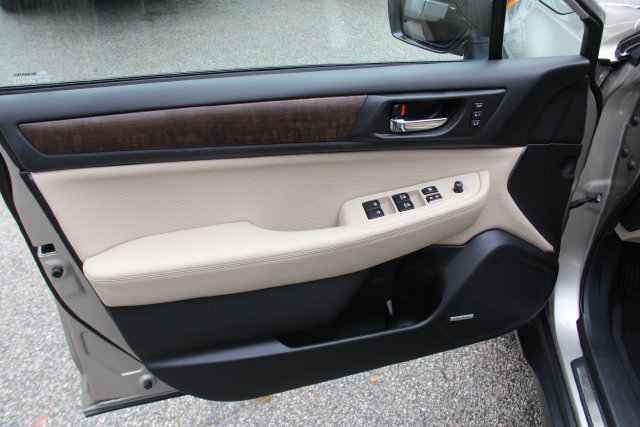 Used 2017 Subaru Outback 2.5i Limited AWD/4WD image 16