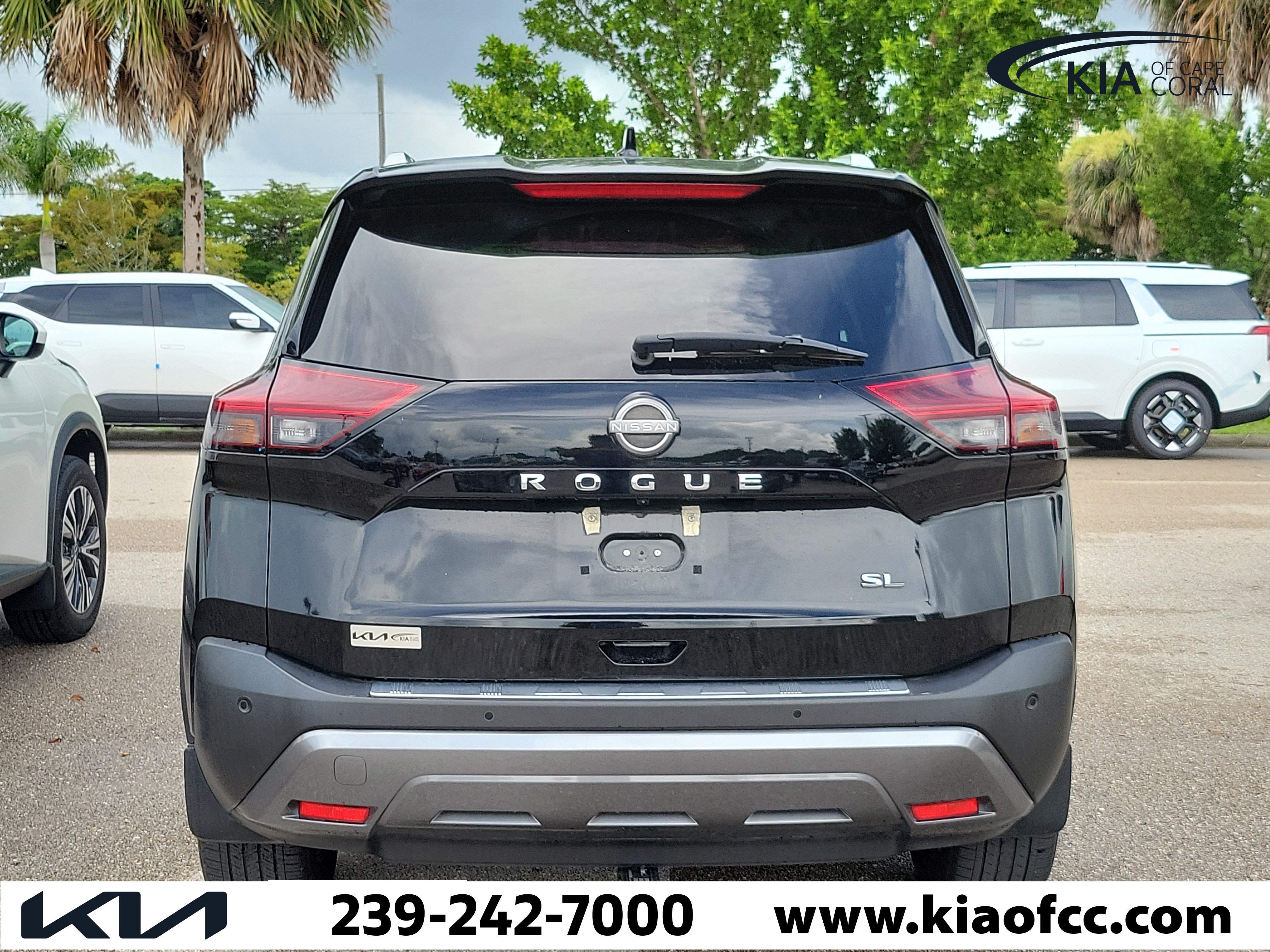 Used 2023 Nissan Rogue SL FWD image 7