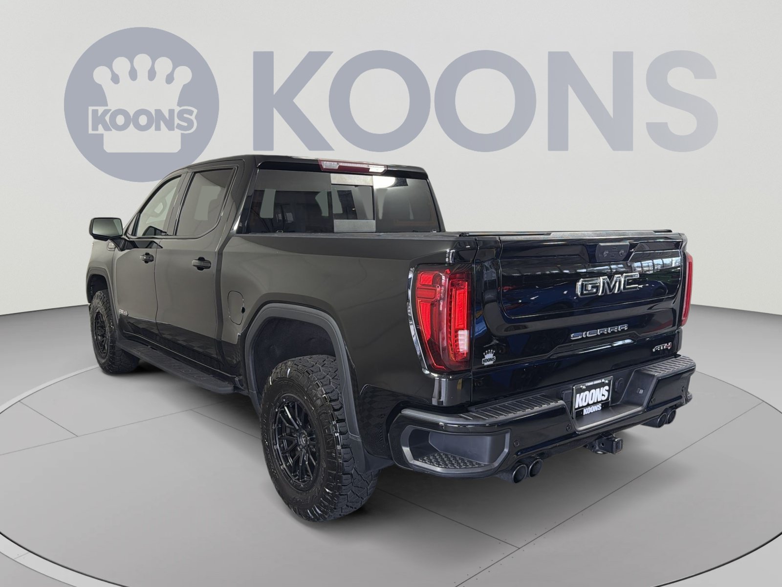 Used 2022 GMC Sierra 1500 AT4 w/ AT4 Premium Package AWD/4WD image 4