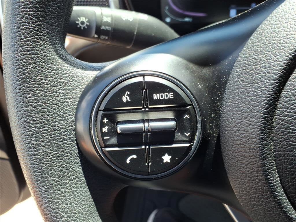 Used 2024 Kia Soul LX w/ Option Group 015 FWD image 25