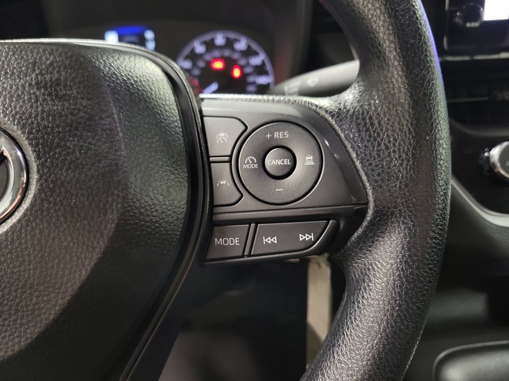 Used 2025 Toyota Corolla LE FWD image 26