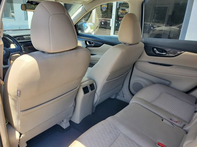 Used 2019 Nissan Rogue SV w/ Premium Package FWD image 31