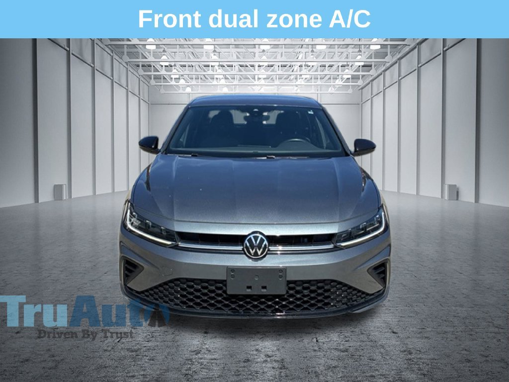 Used 2025 Volkswagen Jetta Sport FWD image 2