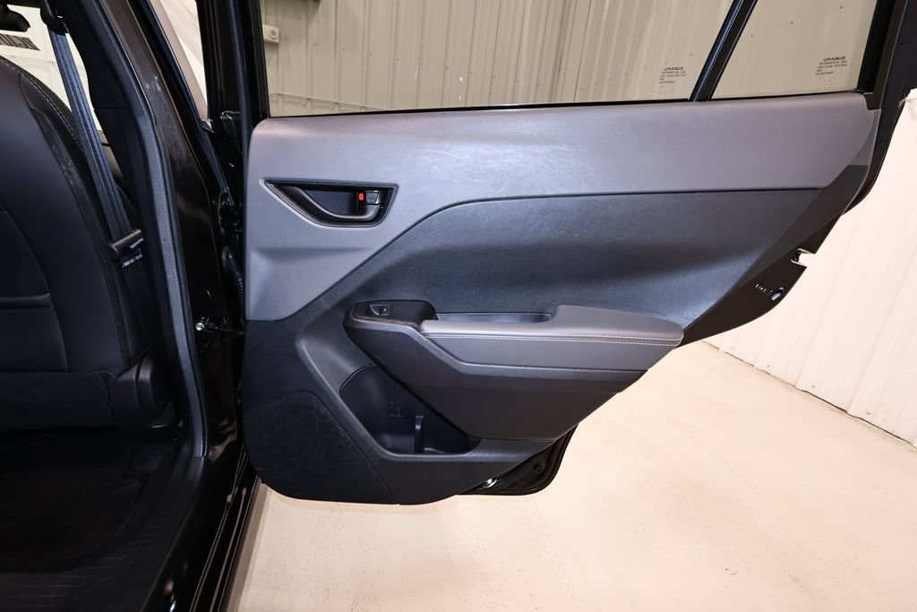 Used 2024 Subaru Crosstrek 2.5i Sport AWD/4WD image 16