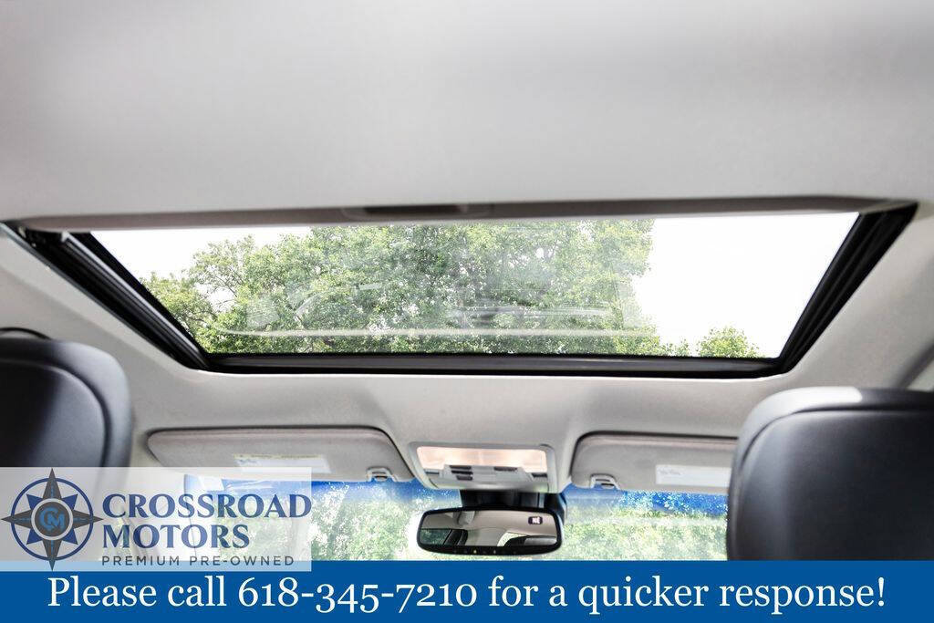 Used 2016 Toyota Avalon Limited FWD image 26