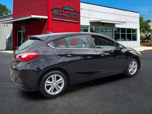 Used 2017 Chevrolet Cruze LT w/ Convenience Package FWD image 5