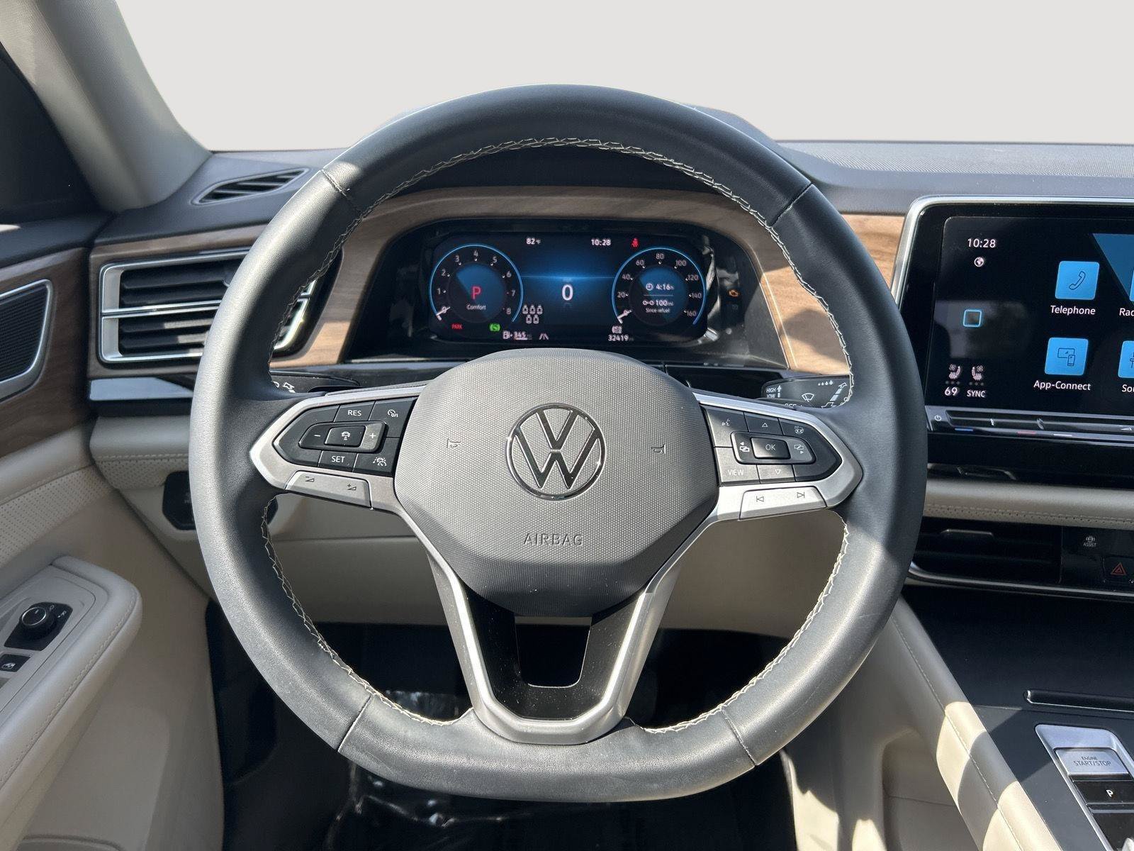 Used 2024 Volkswagen Atlas SE AWD/4WD image 28
