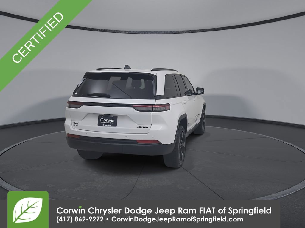 Used 2023 Jeep Grand Cherokee Limited w/ Black Appearance Package image 12