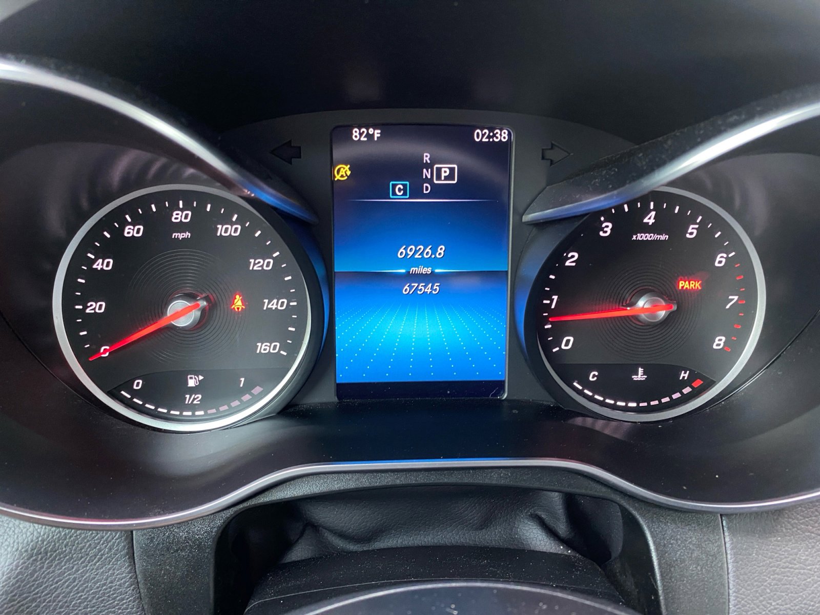 Used 2022 Mercedes-Benz GLC 300 image 2