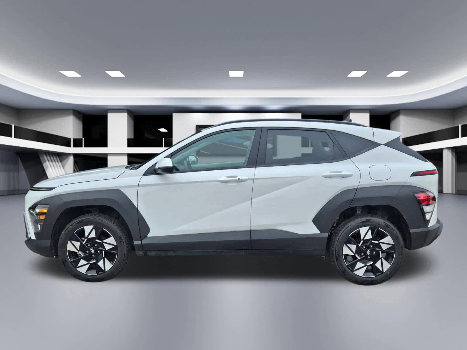 Used 2025 Hyundai Kona SEL AWD/4WD image 3