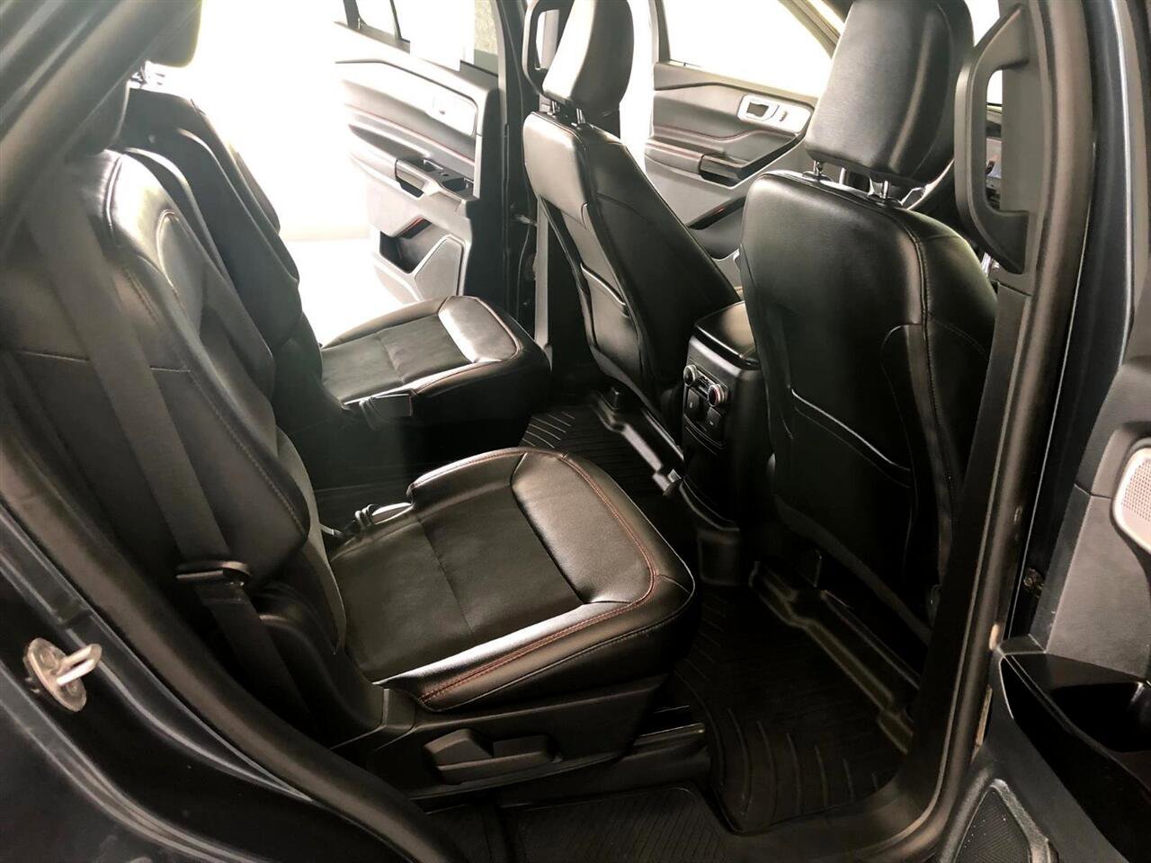 Used 2023 Ford Explorer ST-Line w/ Class IV Trailer Tow Package image 16