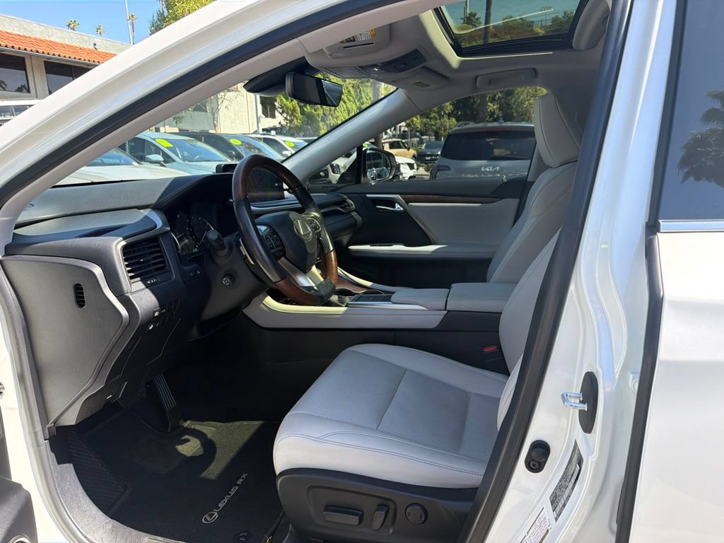 Used 2022 Lexus RX 350L FWD w/ Premium Package image 4