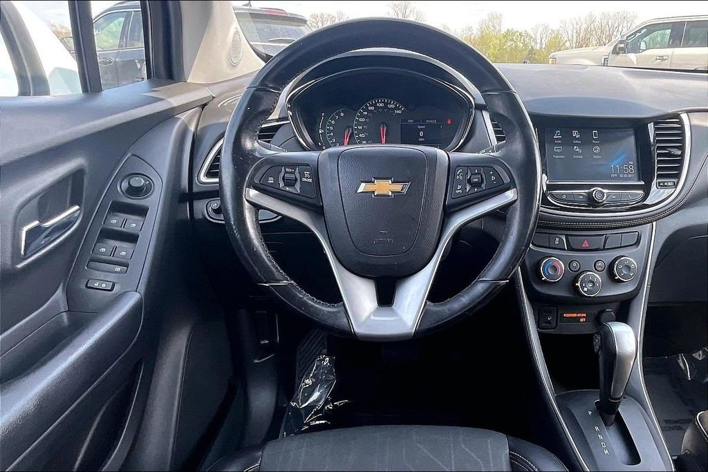 Used 2017 Chevrolet Trax LT w/ LT Convenience Package image 10