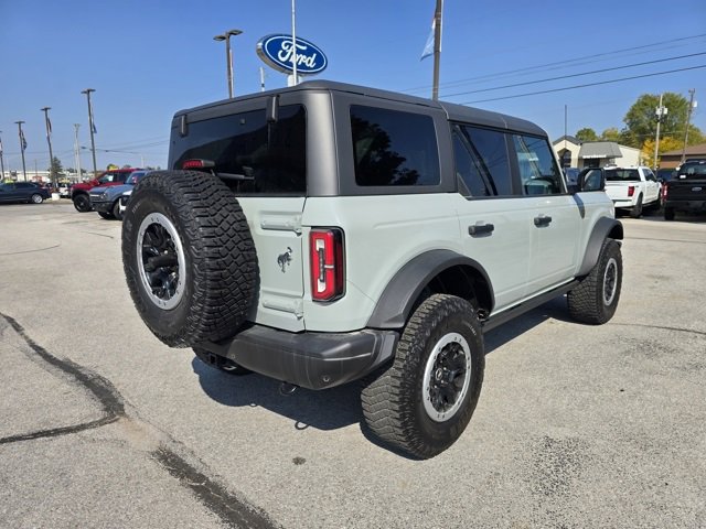 Used 2023 Ford Bronco Badlands w/ Sasquatch Package image 3