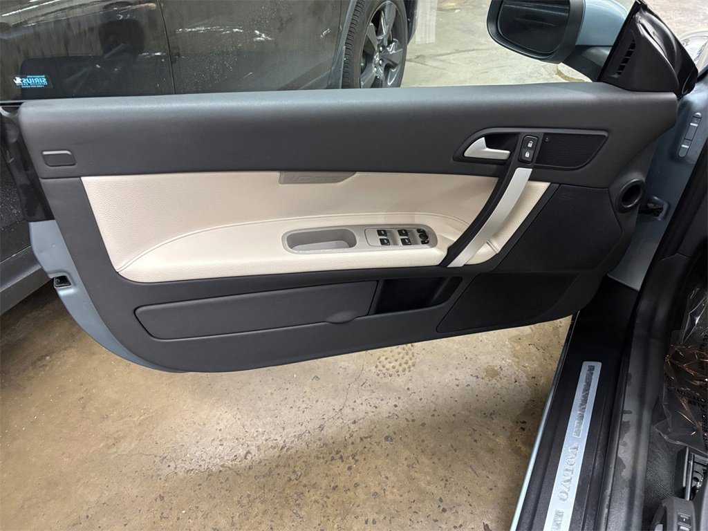 Used 2013 Volvo C70 T5 image 11