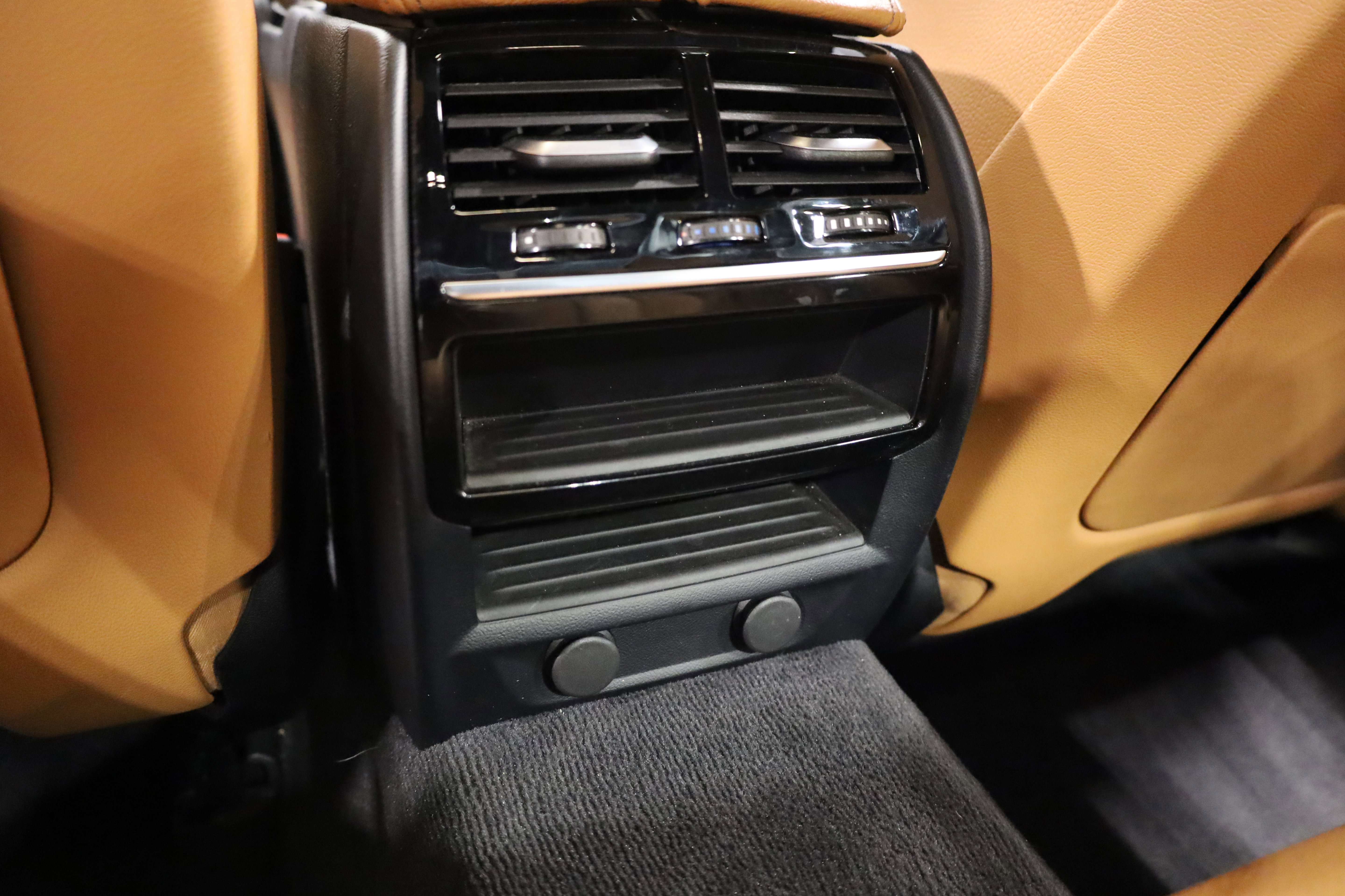 Used 2019 BMW 540i xDrive w/ Convenience Package image 36