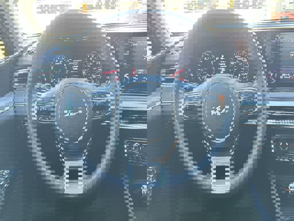 Used 2022 Kia K5 LXS image 18