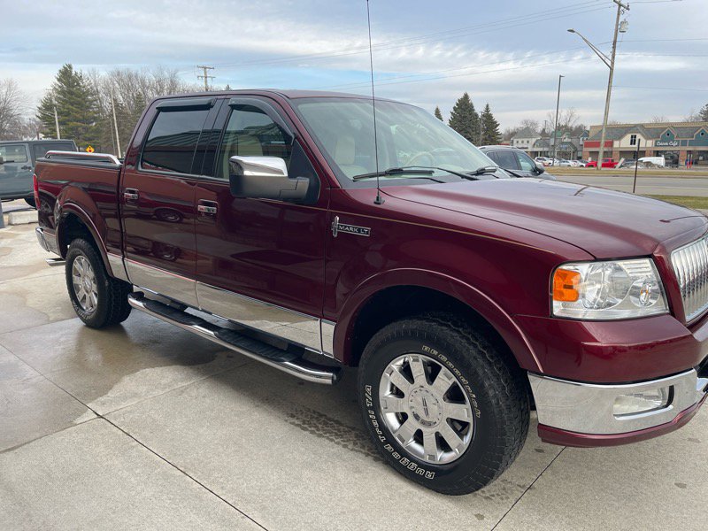 Used 2006 Lincoln Mark LT 4x4 image 8