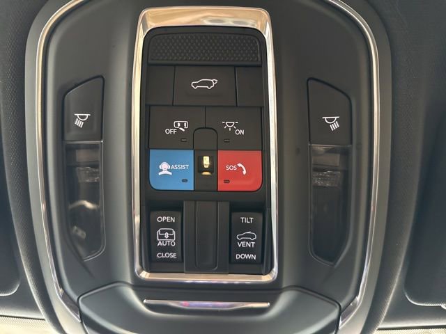 Used 2023 Jeep Grand Cherokee Altitude image 49