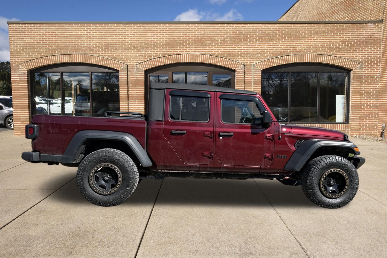 Used 2021 Jeep Gladiator Sport w/ Trailer Tow Package AWD/4WD image 3
