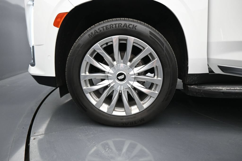 Used 2023 Cadillac Escalade Premium Luxury AWD/4WD image 37