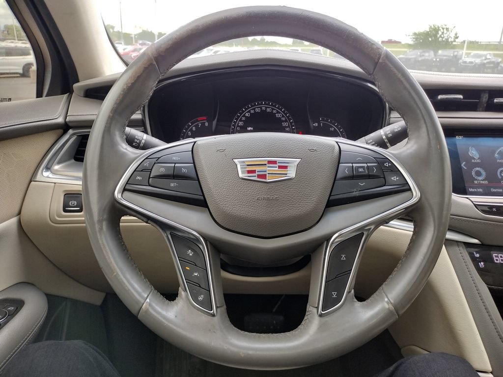 Used 2017 Cadillac XT5 Premium Luxury FWD image 22