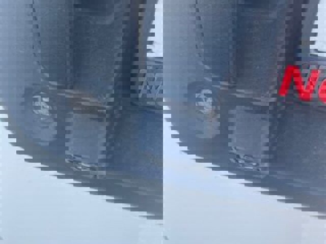 Used 2018 Chevrolet Express 2500 w/ Driver Convenience Package image 6