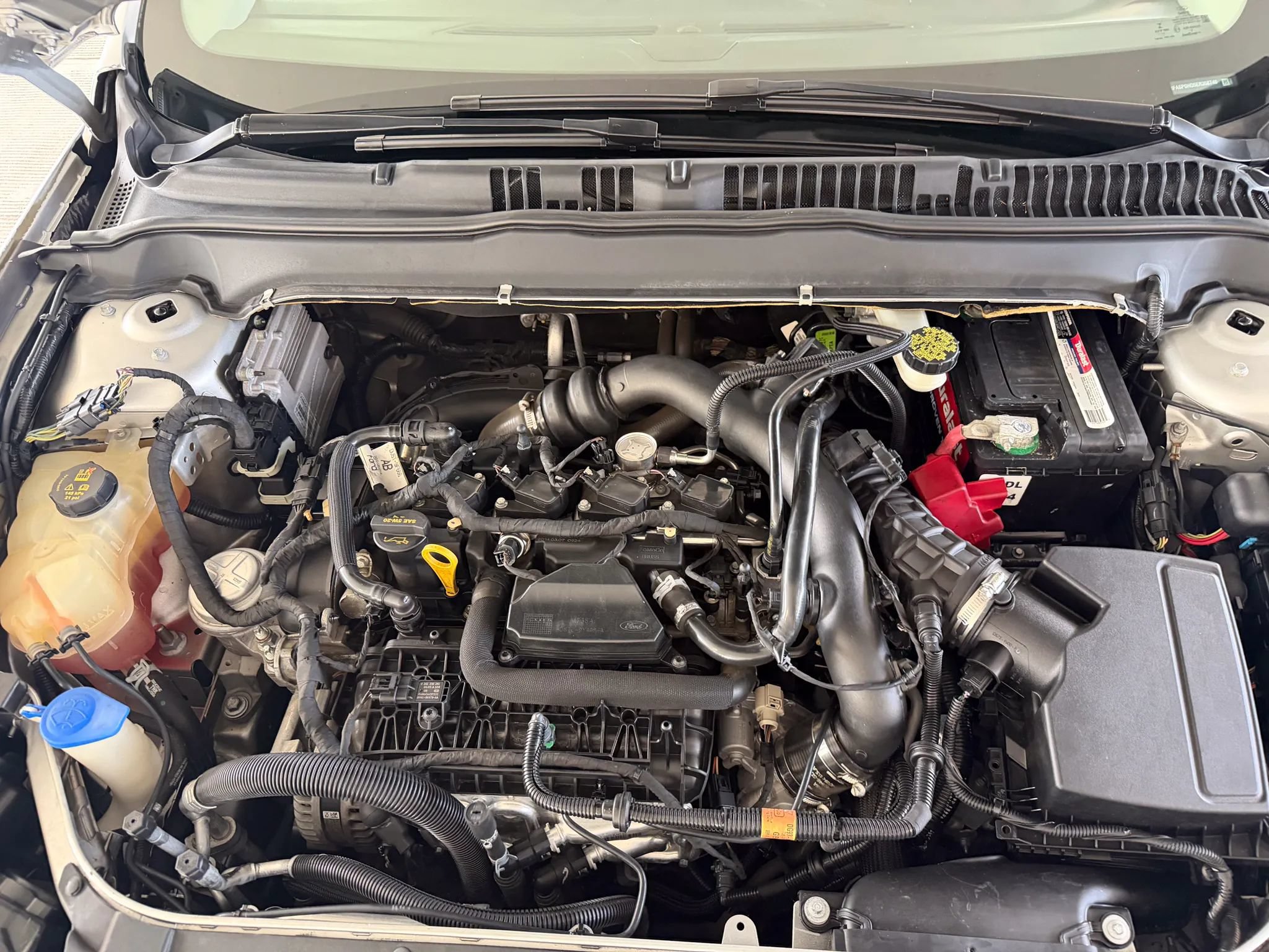 Used 2014 Ford Fusion SE w/ Equipment Group 202A FWD image 15