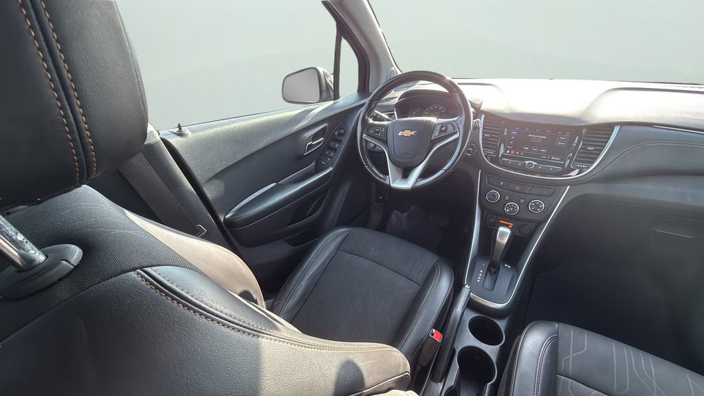 Used 2022 Chevrolet Trax LT w/ Driver Confidence Package AWD/4WD image 22