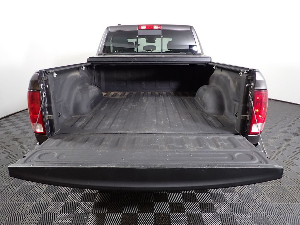 Used 2019 RAM 1500 Classic SLT w/ Protection Group AWD/4WD image 14